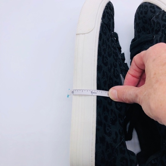 LONDON UNDERGROUND WOMENS BLACK SNEAKERS SIZE 9.5M - Picture 9 of 10